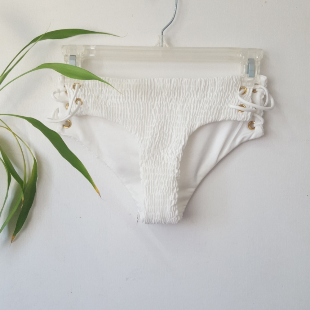 5/25 White bikini bottom